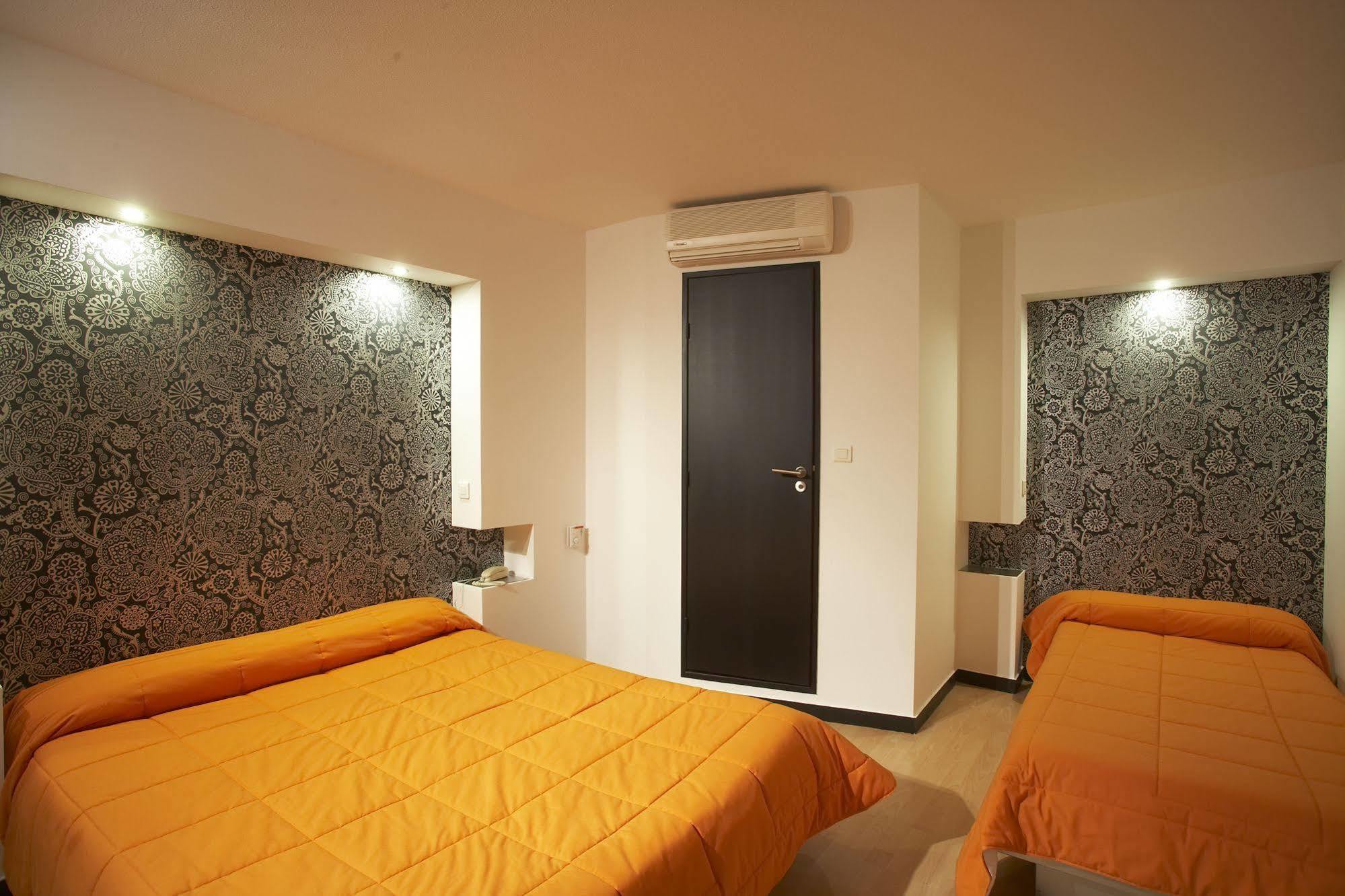 Hotel Evan 렘프데스수르알라그넌 외부 사진